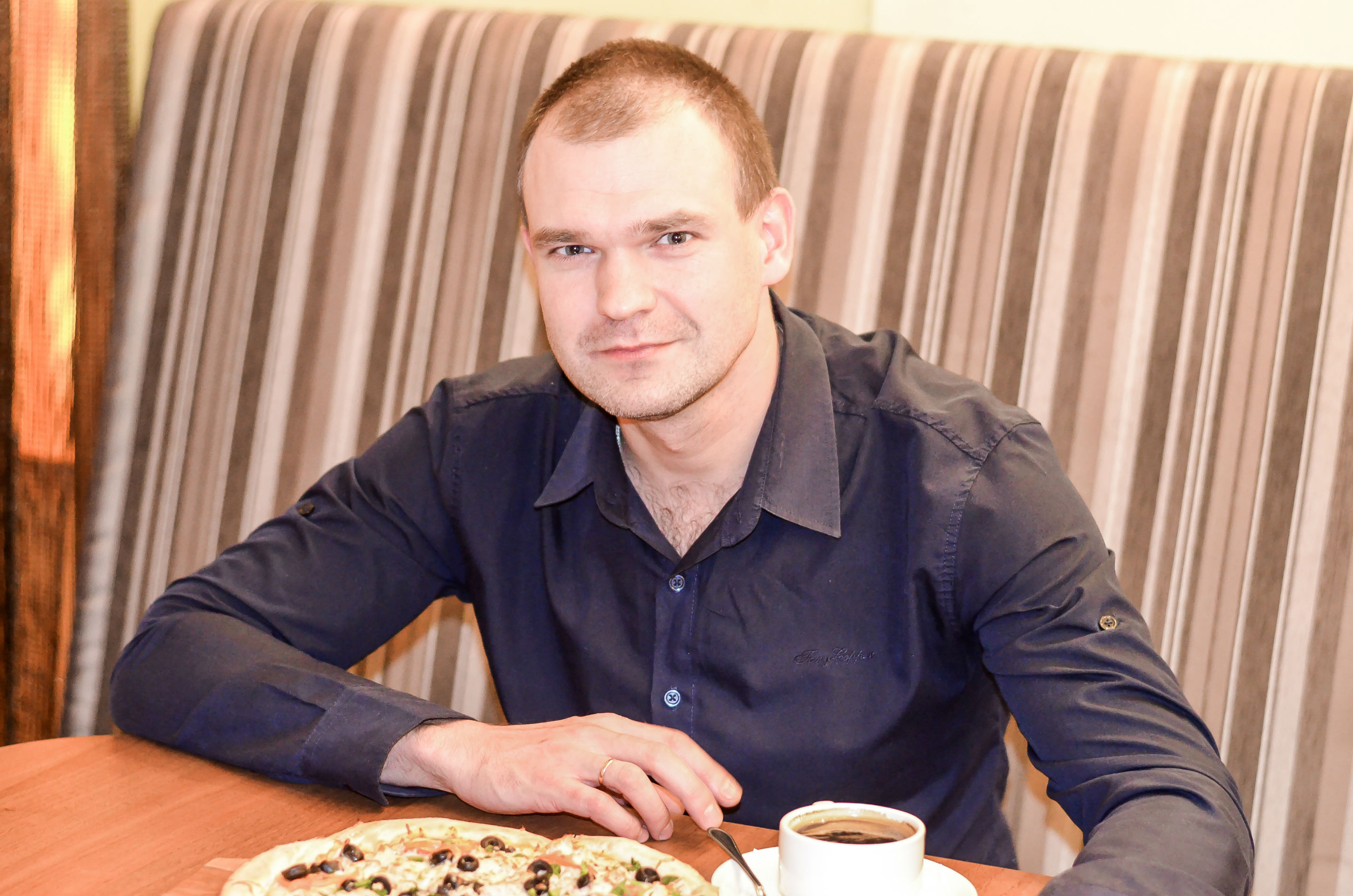 Алексей Зеленков в ресторане 