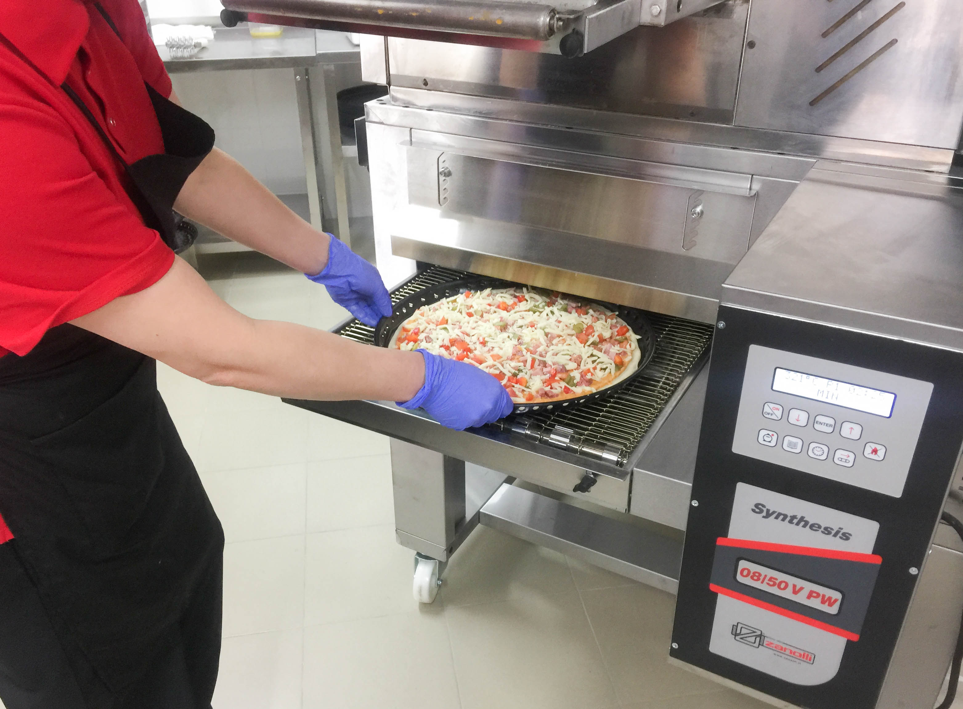 Первая пицца ПиццаФабрики в костроме